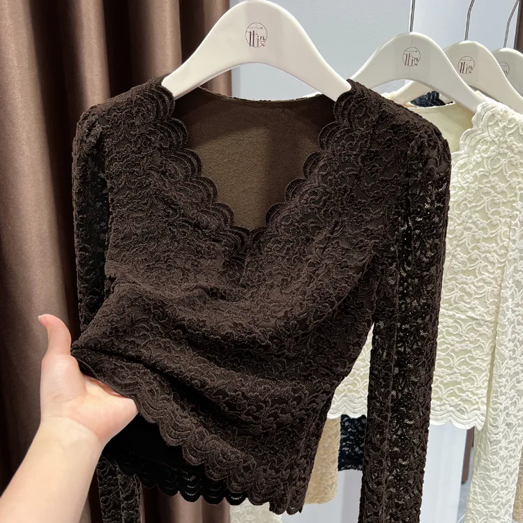 深咖色超好看蕾丝v领打底衫女2025新款提花内搭气质加绒修身上衣