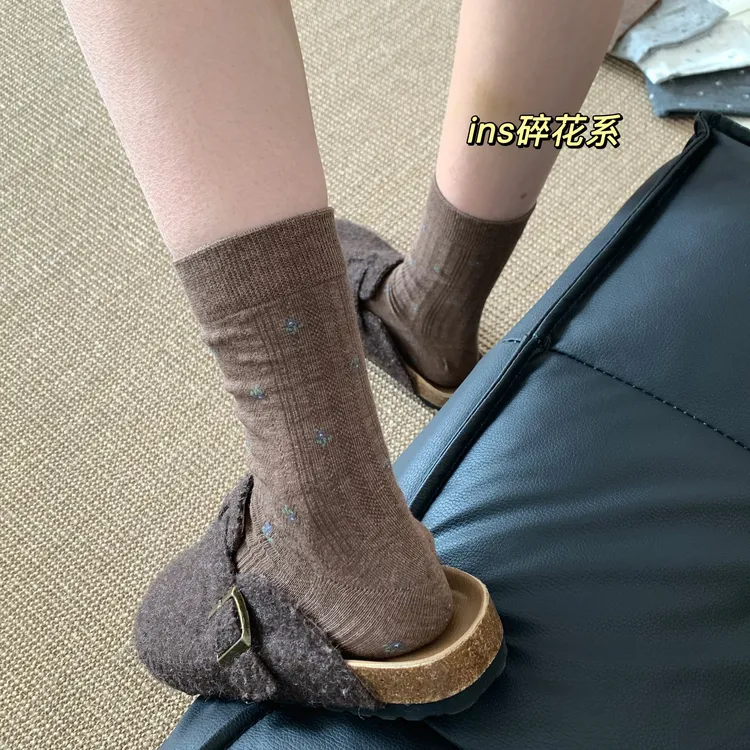 秋冬新款温柔小碎花袜子女士中筒袜ins风百搭堆堆袜长筒袜日系