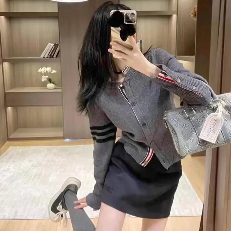 【秋冬新款】MT‘ hh学院风杆条开衫’ 纽扣长袖毛衣外套休闲时尚百搭