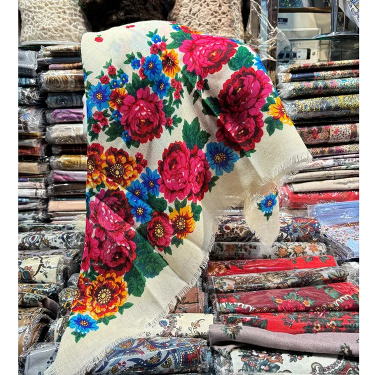 80×80纯羊绒俄罗斯莫斯科玫瑰花型百搭羊绒妈妈款方巾