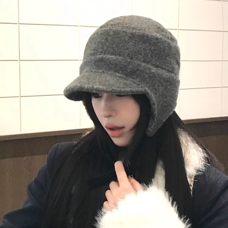 日系纯色毛呢护耳帽子女款2025新款冬季百搭保暖防寒加厚鸭舌雷锋