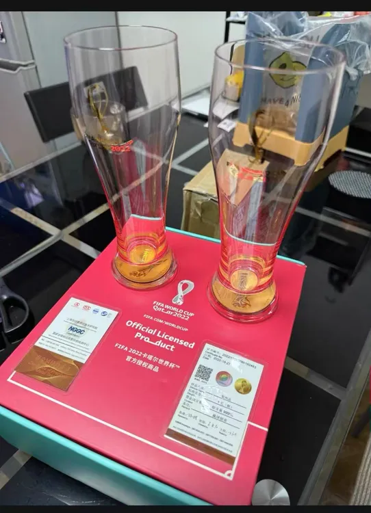 【限量珍藏】2022世界杯FIFA官方授权 纯银镶边速冷啤酒杯 送礼首选
