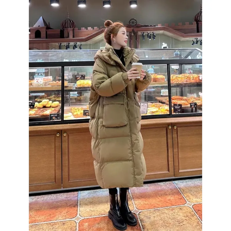 卡其色羽绒服过膝女中长款2025年冬季爆款宽松加厚连帽白鹅绒外套