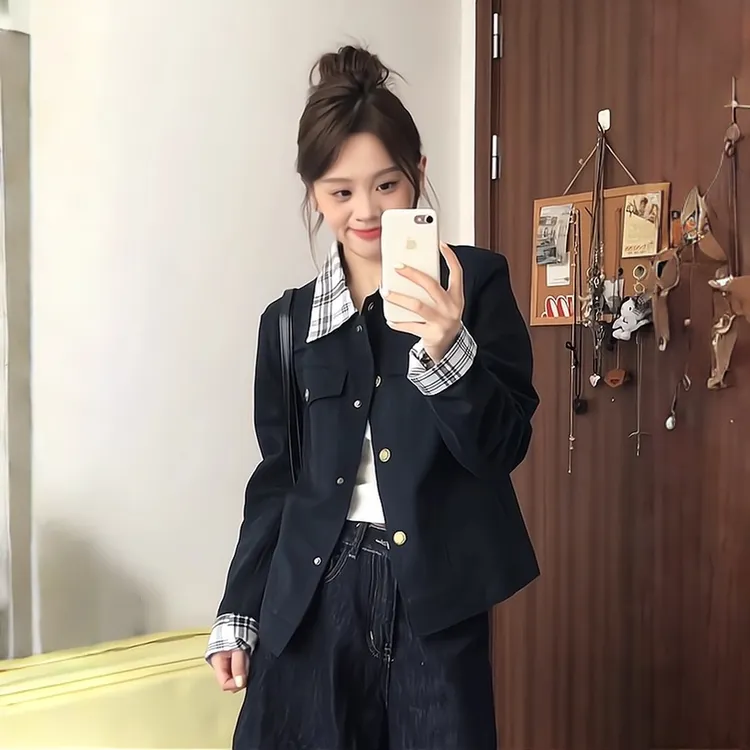 独特漂亮的初秋外套女2025新款春秋小个子休闲翻领秋季拼接夹克潮