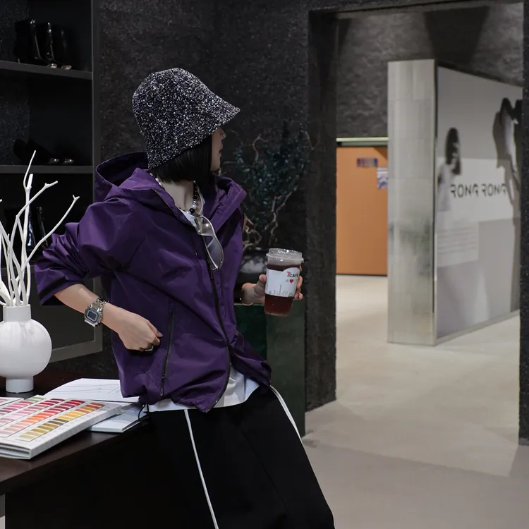 溶溶【自然行者】RONGRONG 极简自然收腰廓形防风防水连帽外套 1301