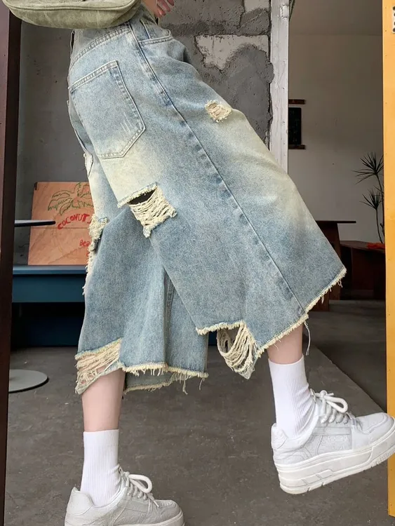 美式高街七分破洞牛仔裤女夏薄款2025新款宽松直筒毛边阔腿八分裤