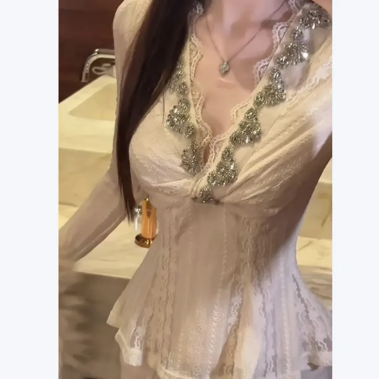 丨“唯一”设计感ins风重工镶钻V领蕾丝上衣FH25D