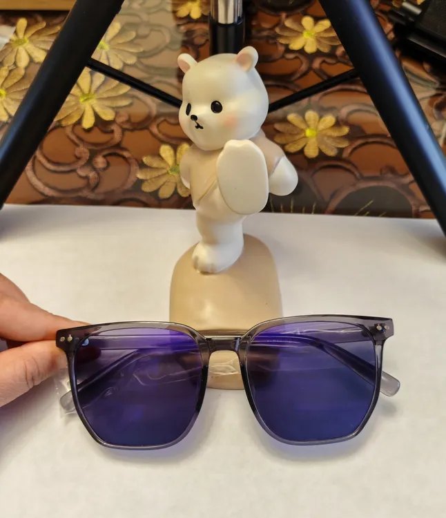 女款变色防蓝光 防紫外线眼镜