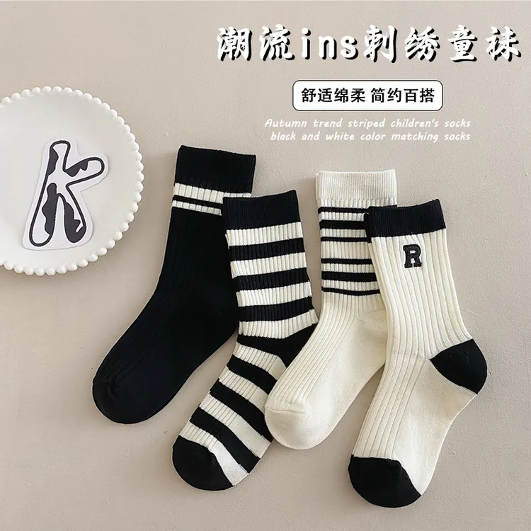女童袜子春秋中筒袜儿童秋冬棉袜韩系ins黑白男童中长筒字母潮袜