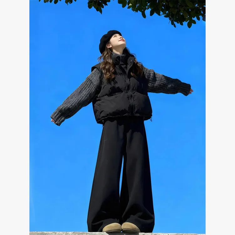 冬装休闲减龄穿搭保暖棉服马甲外套叠穿慵懒风毛衣阔腿裤三件套女