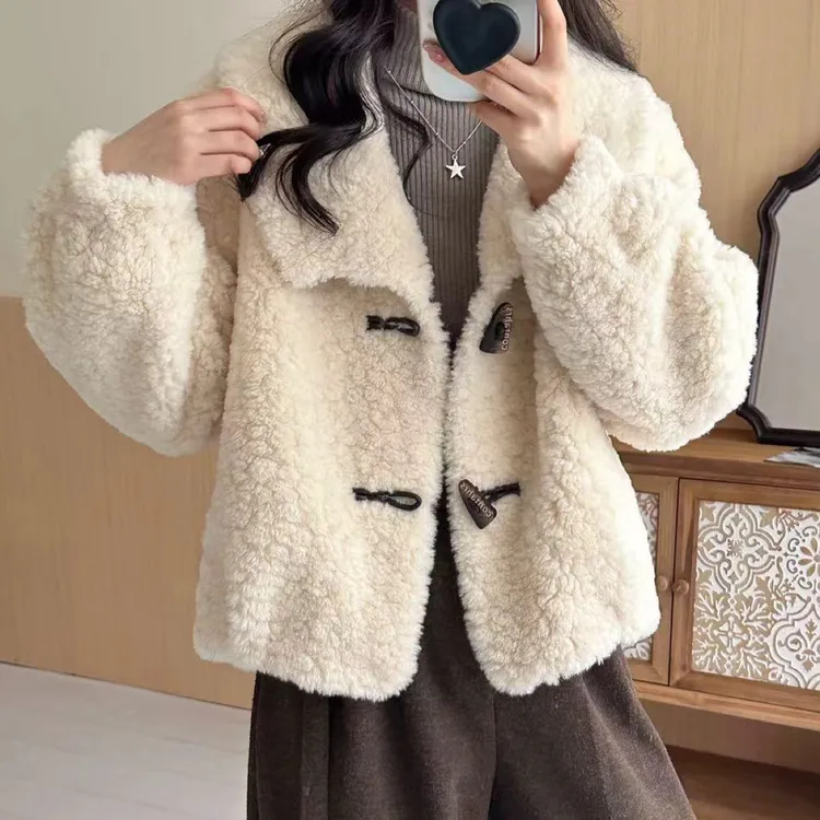 2025欧货新款韩版百搭牛角扣羊羔毛外套女冬季宽松保暖显瘦上衣潮