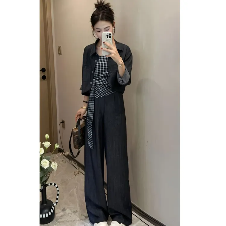 秋季新款时尚百搭复古格子背心三件套