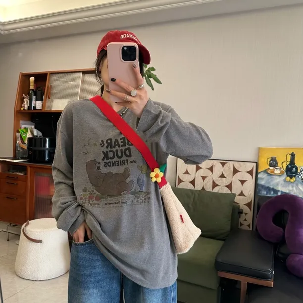 qiqi/琦琦推荐韩版新款宽松百搭小熊童趣印花磨毛长袖T恤打底女