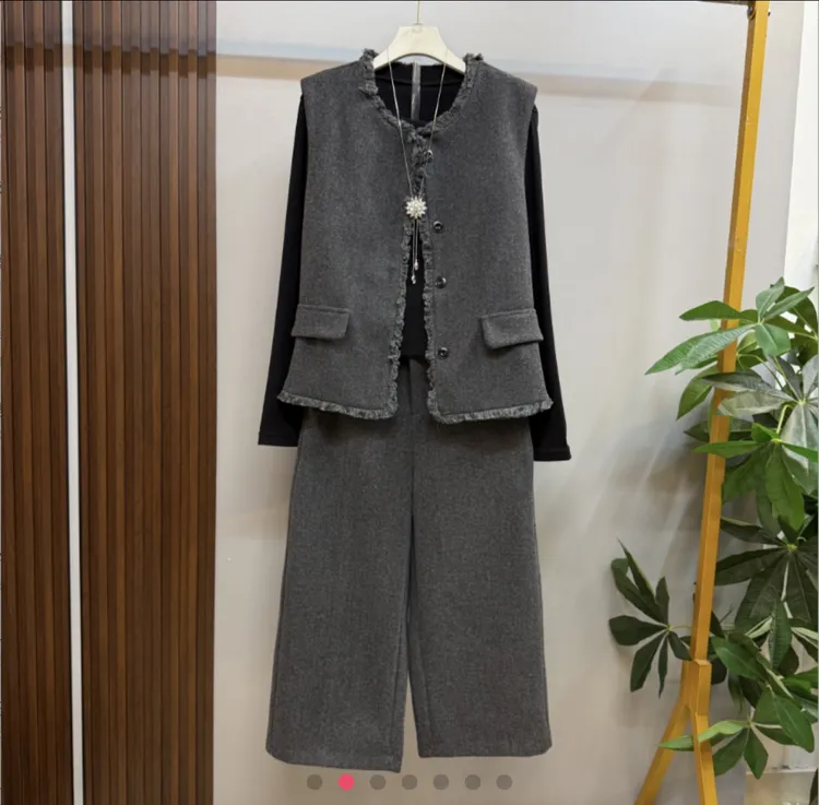 时尚小香风毛呢马甲搭配长裤与打底衫轻奢大码女装