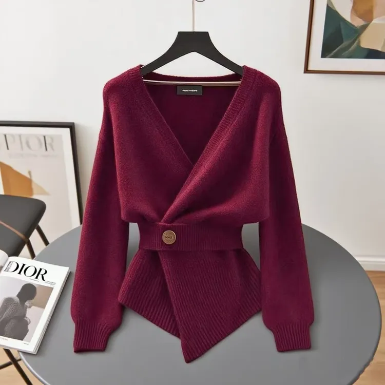 2025秋季新款设计感小众高级感针织上衣小香风软糯红色毛衣外套女