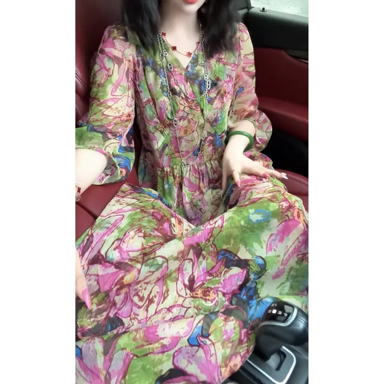 显瘦时尚连衣裙手工磨破潮流设计感聚酯纤维梭织女装碎花气质长袖