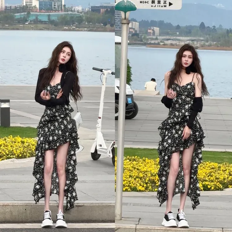 法式复古不规则碎花长裙女夏欧货收腰显瘦温柔风荷叶边吊带连衣裙