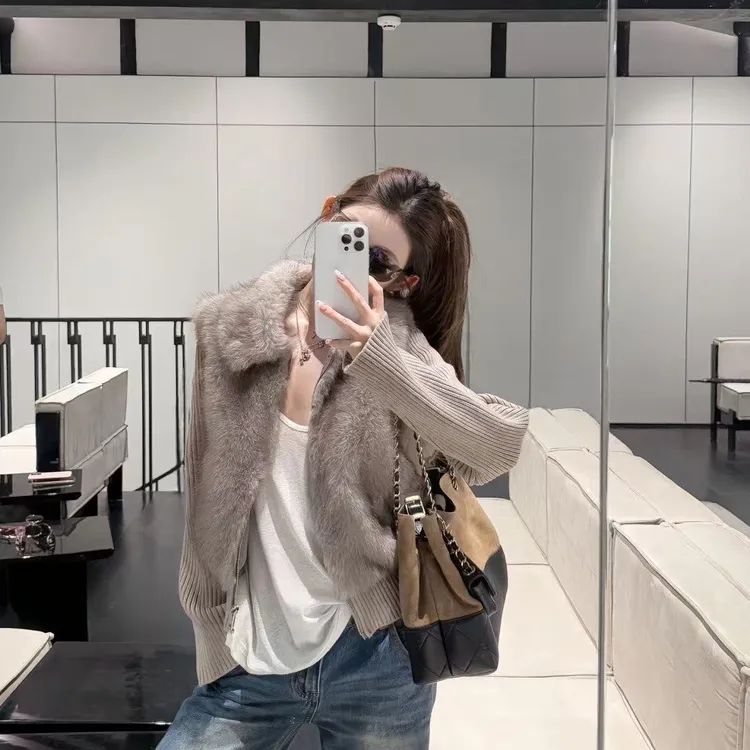 “毛绒暖暖”2025年新品时髦洋气秋冬针织拼接百搭上衣毛毛外套