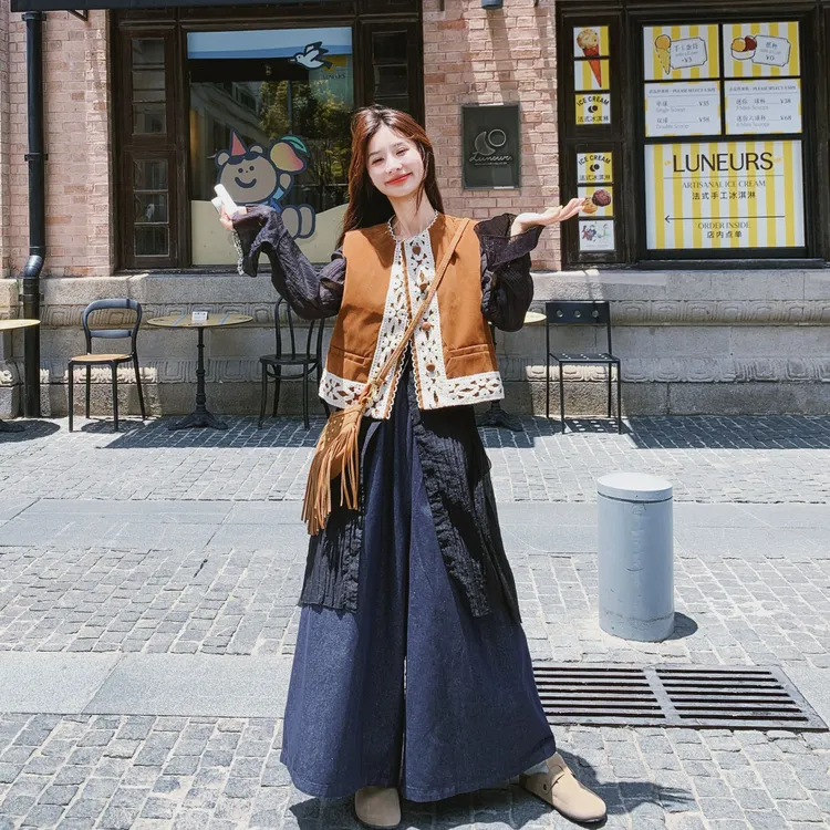 法式设计感时尚套装女2025早秋新款气质显瘦马甲衬衣阔腿裤三件套