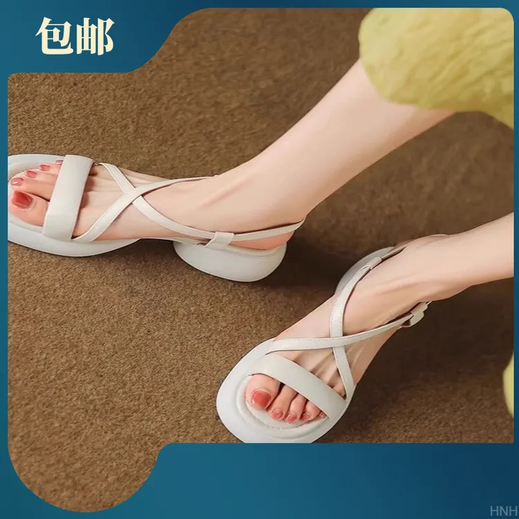 夏季粗跟巨显白~软皮交叉绑带凉鞋女2025新款百搭厚底沙滩休宿毅
