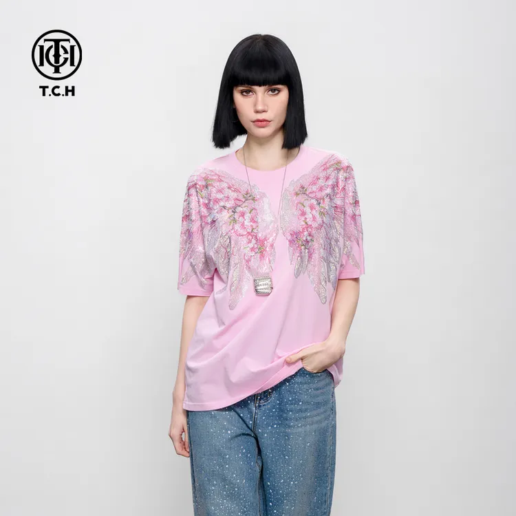 TCH烫钻粉翅膀减龄洋气慵懒风休闲圆领短袖T恤女T75B106061