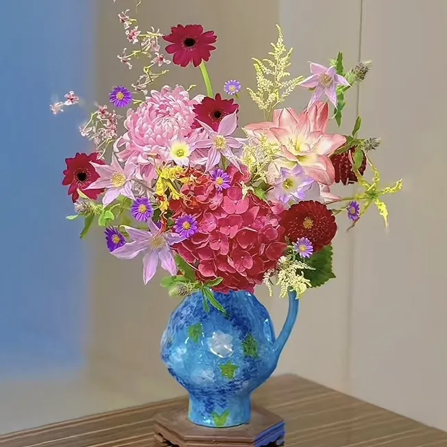 单耳蓝色茶花手绘陶瓷花瓶高级感侘寂风水培艺术感客厅复古花器