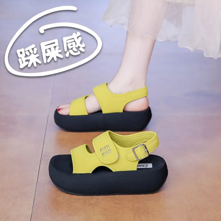 踩屎感软底休闲凉鞋女2025夏季厚底增高不累脚34码小个子沙滩凉鞋
