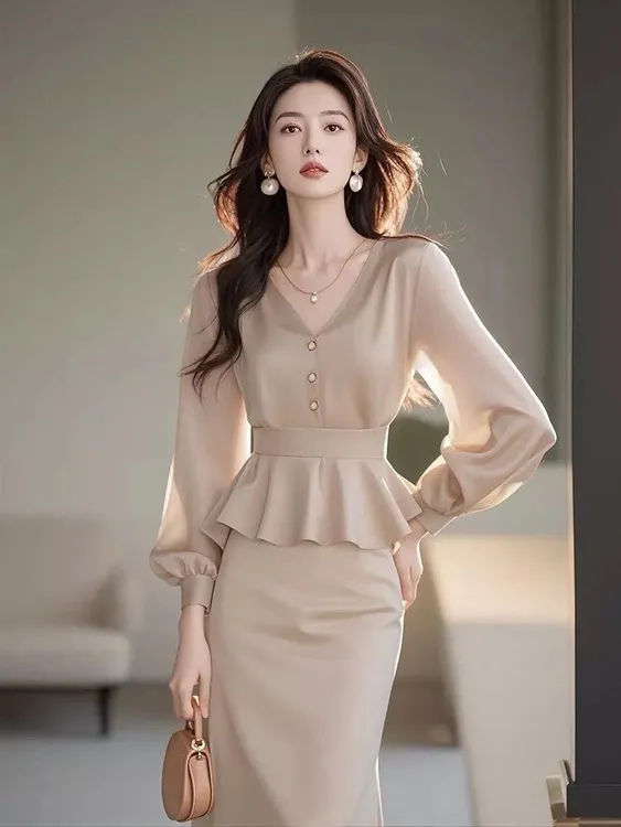 【bing】2025年法式气质显瘦上衣荷叶半身裙职业套装两件套小个子女