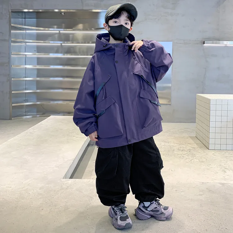 儿童装男童外套春秋款2025新款秋装男孩秋季青少年冲锋衣酷帅衣服