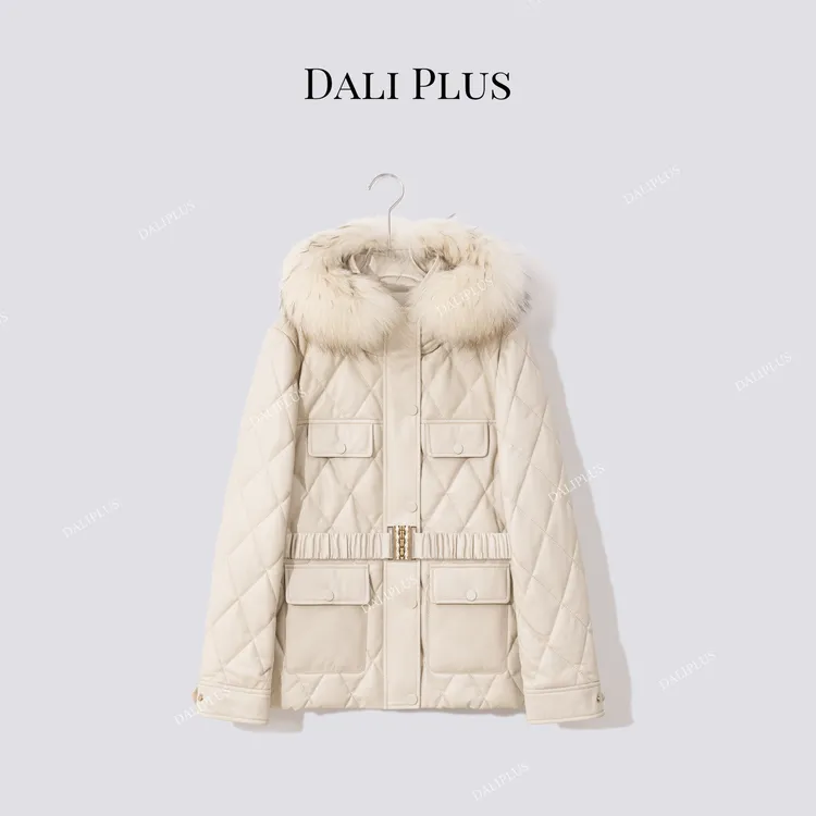 DALI PLUS“100绵羊皮貉子毛90鹅绒服”菱格羽绒服-D5SZ8170