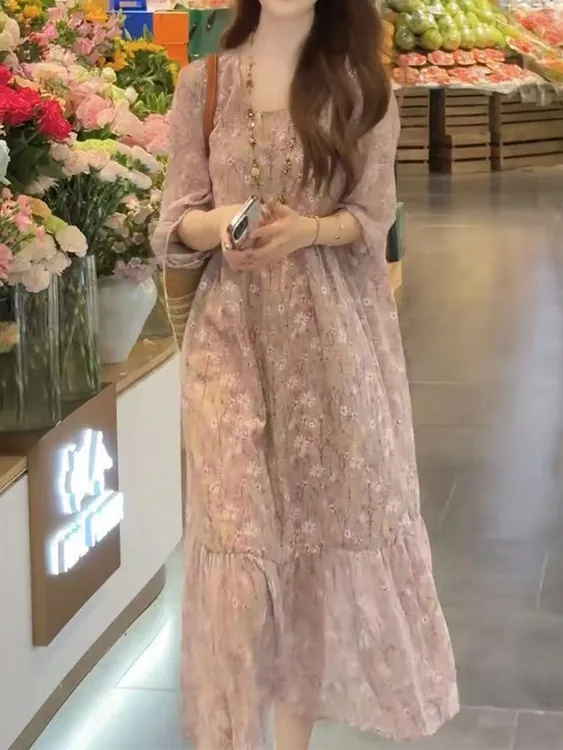 夏季新款轻奢气质慵懒法式连衣裙女2025宽松显瘦碎花优雅小众时尚