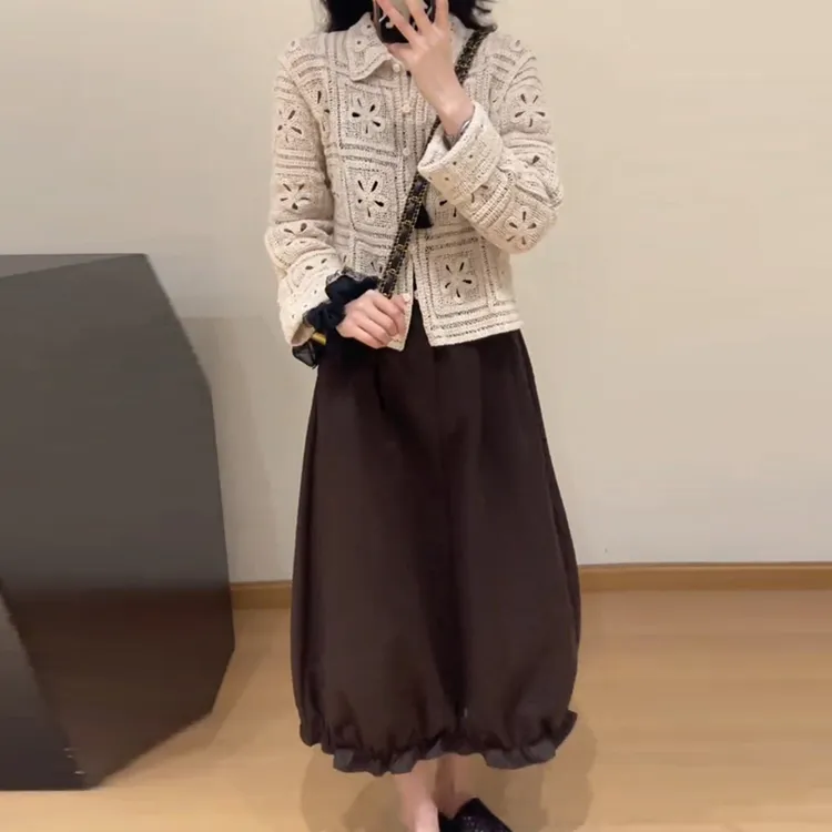 钩花镂空翻领针织衫女秋季超好看半身裙减龄显瘦百搭上衣两件套装