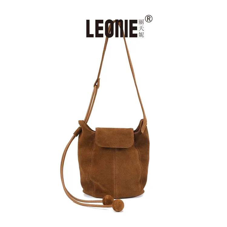 麂皮手工缝线时尚经典时尚牛皮革反绒皮通勤小方包16859