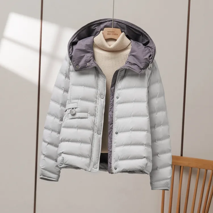 90白鸭绒羽绒服女短款2025年冬季新款连帽百搭时尚韩版面包服外套