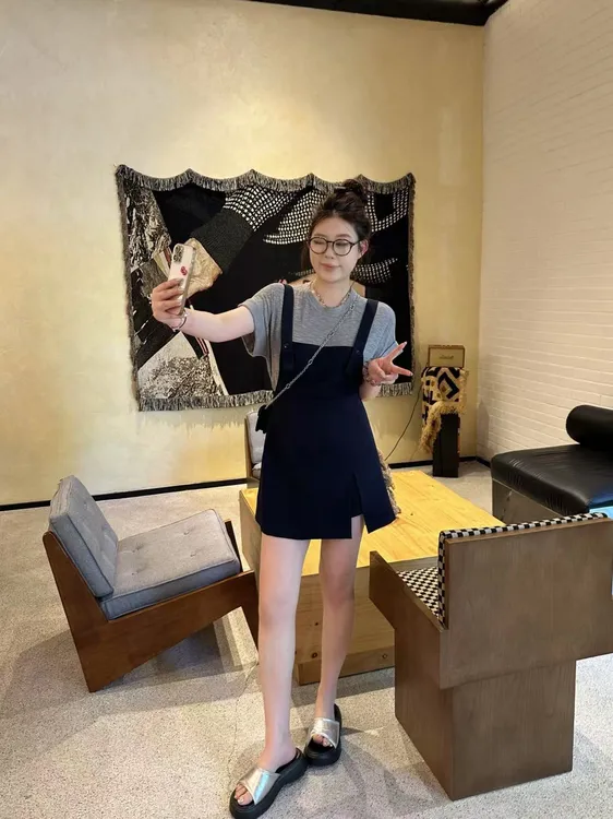 琪琪怪怪大码女装【逃离班味】时尚减龄休闲高腰背带裙D36871QQ