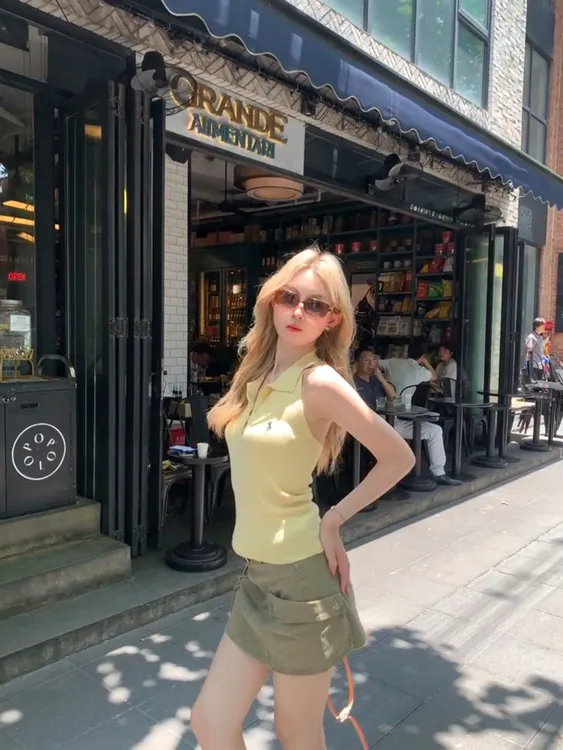 2025时尚ins修身型吊带慵懒风显瘦通勤夏季高腰辣妹短裙洋气上衣