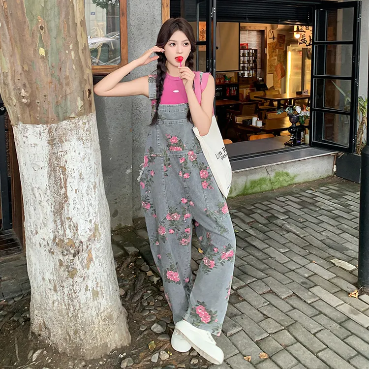 韩系甜酷俏皮背心碎花背带裤女夏季2025新款设计感洋气