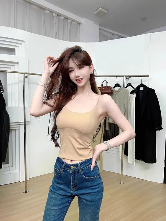 卡卡内衣防走光蜜桃杯细肩带显瘦背心吊带美背可拆卸胸垫无痕内衣