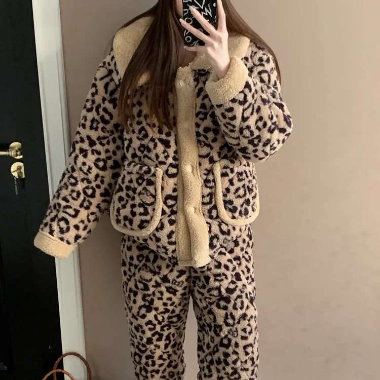 睡衣女秋冬季珊瑚绒三层夹棉大码加厚法兰绒可外穿豹纹套装家居服