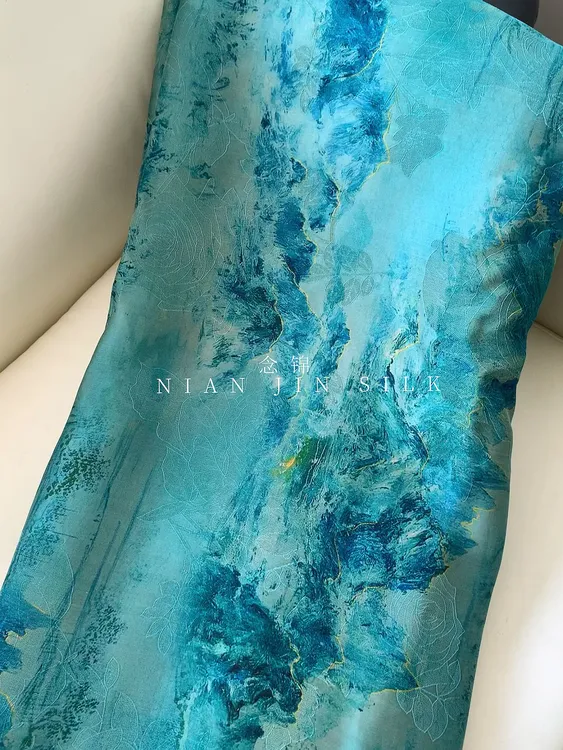 「冰蓝江山」-真丝绞萝红云纱 高端真丝服装面料 26姆米114幅宽