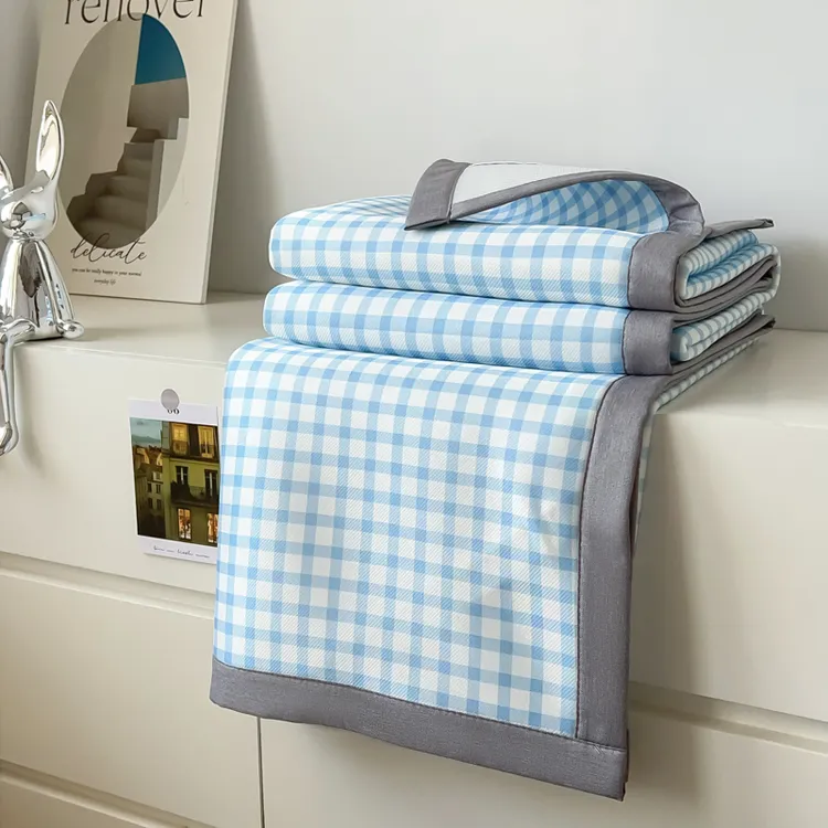 无印夏季A类简约凉感席条纹格子碳光冰丝席1600D空调软凉席三件套