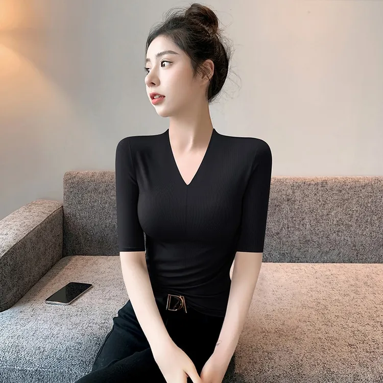 黑色v领中袖打底衫女2025新款春秋五分袖t恤打底内搭半袖紧身上衣