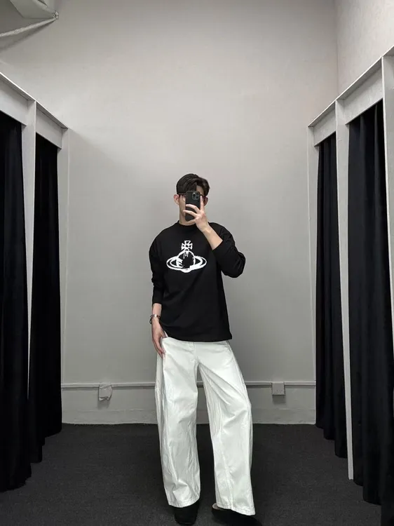 【快乐星球】长袖新款设计感小太后白色圆领美式潮流宽松黑色长T