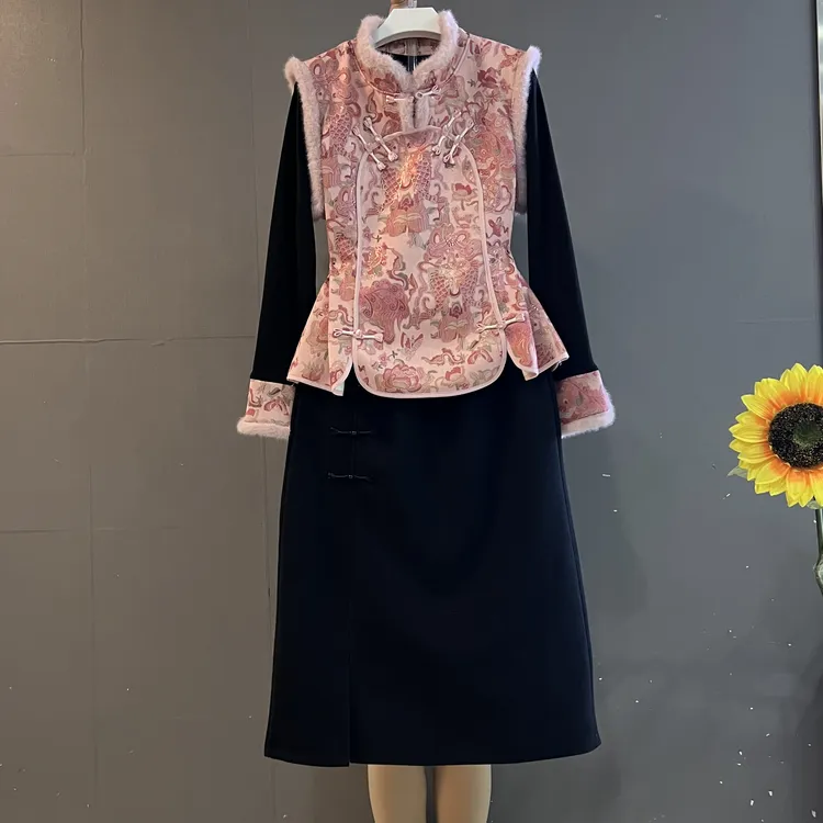 新款时尚新中式国风提花盘扣马甲➕内搭➕半裙复古显瘦三件套