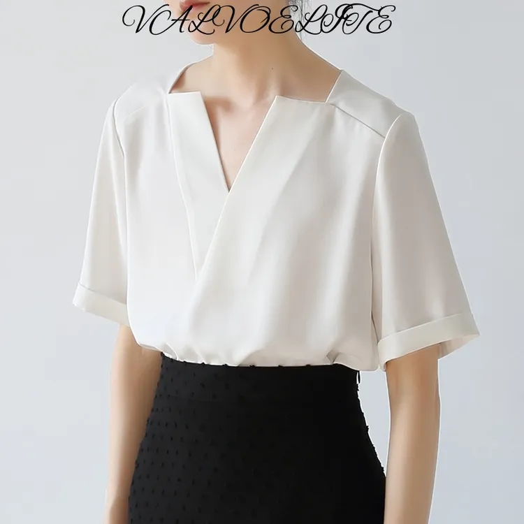 白色v领短袖雪纺衬衫女新款设计感小众气质轻熟风通勤职业衬衣夏