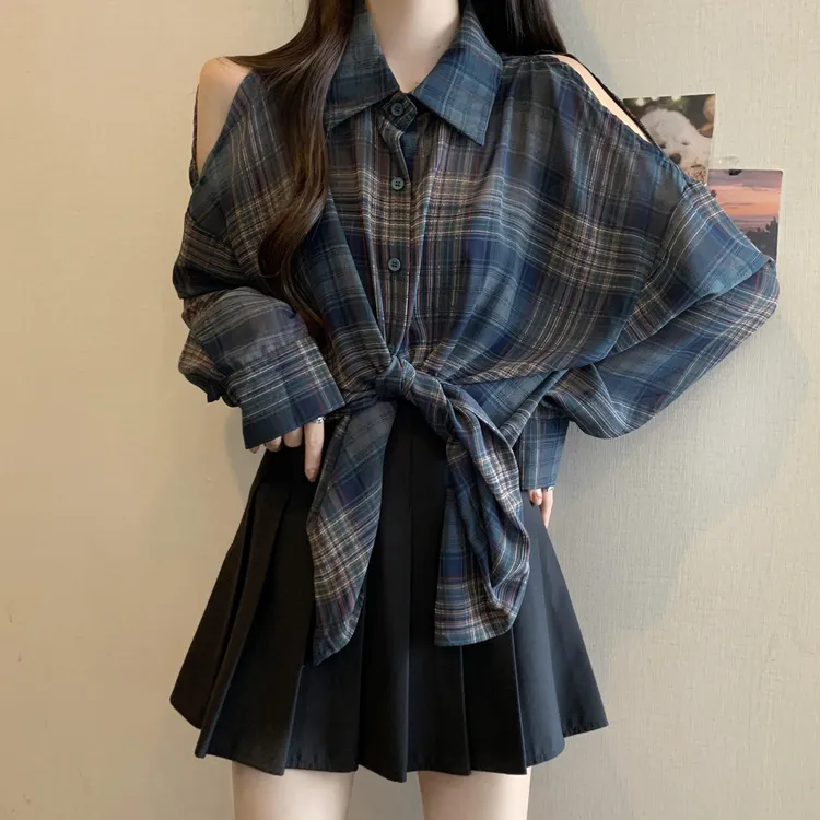 慵懒风不规则露肩格子长袖衬衫女微胖大码遮肚子百搭外套上衣女