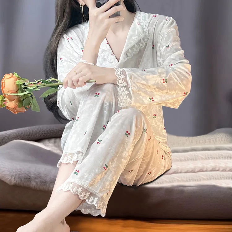 小碎花可外穿休闲钻石绒睡衣女2025年新款春秋冬季家居服两件套装