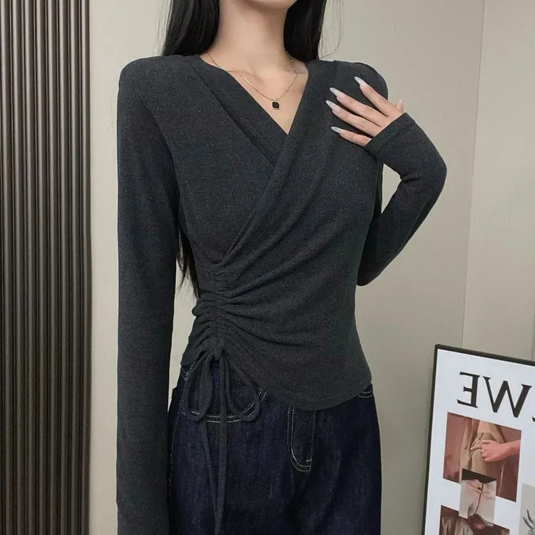 文艺不规则设计感褶皱交叉v领t恤女洋气修身短款内搭打底衫上衣