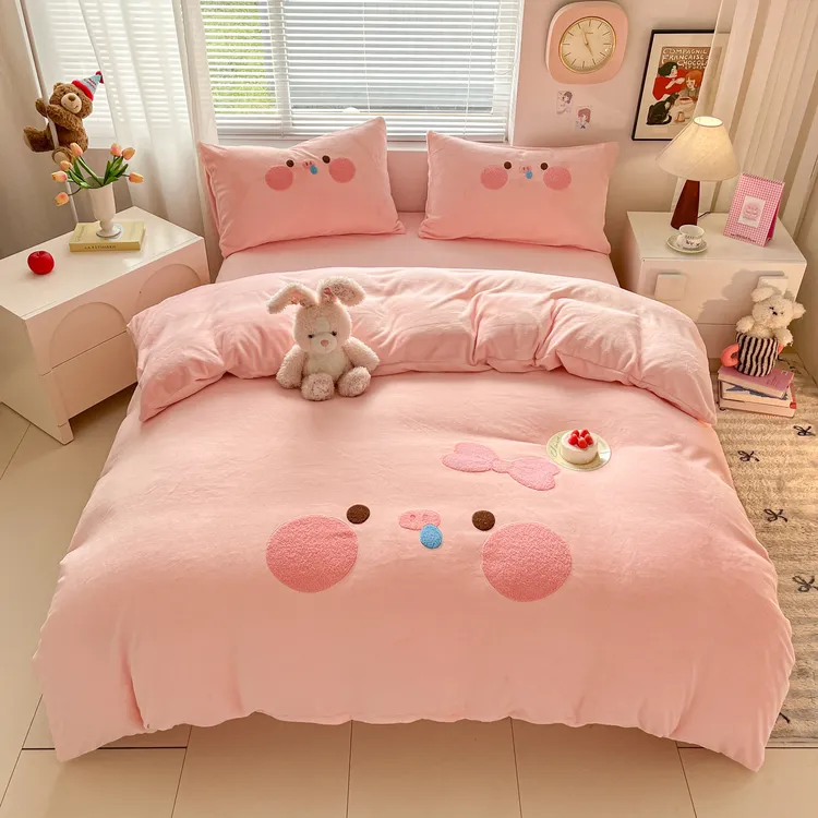 粉猪猪毛巾绣牛奶绒床上四件套加厚珊瑚绒单人被套床单床笠三件套