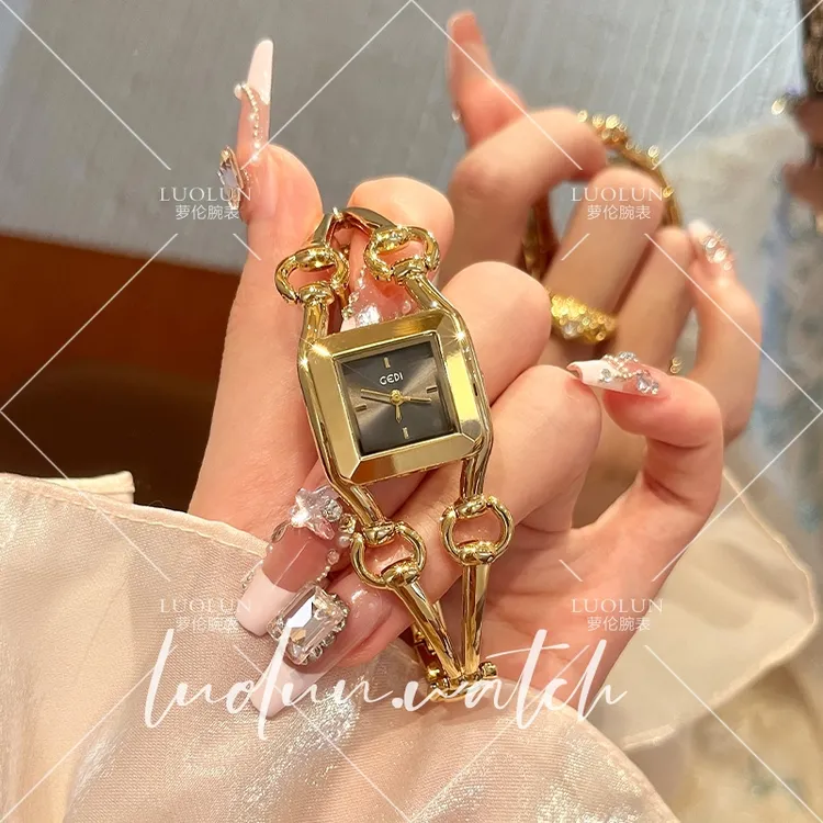 【萝伦】小众设计感镂空半手镯钢带手表女气质方盘女表腕表 62031